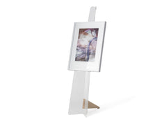 Easel