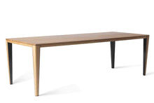 Cuadro Dining Table