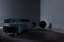 Kiss Sofa