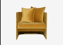 Lustro Armchair