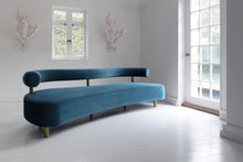 Kiss Sofa